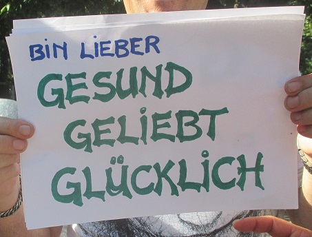 Demo Winterthur 18.9.2021: Die positive
Interpretation von 3G: Gesund Geliebt Glücklich Demo Winterthur 18.9.2021: Die positive
Interpretation von 3G: Gesund Geliebt Glücklich