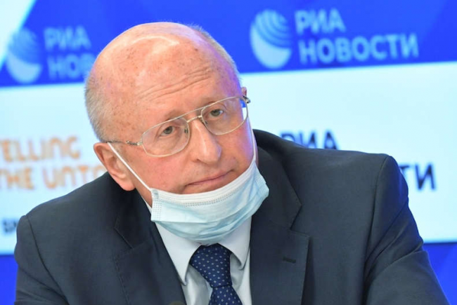 Alexander Gintsburg, dem weithin das
Verdienst zugeschrieben wird, die schreckliche
Ebola-Epidemie in Guinea 2017 beendet zu haben. Alexander Gintsburg, dem weithin das Verdienst
zugeschrieben wird, die schreckliche Ebola-Epidemie
in Guinea 2017 beendet zu haben.