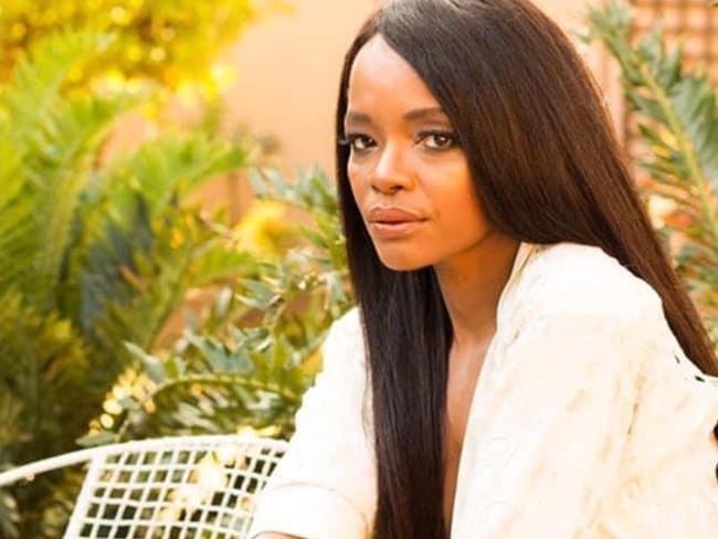 Verdacht
                  GENimpfmord S�dafrika 11.2.2022:
                  "Journalistin" Nomakula Roberts
                  ("Kuli") hat Zusammenbruch+ ist mit 49 weg:
                  S�dafrikanische TV-Journalistin bricht bei der
                  Vorbereitung zu ihrer neuen Show zusammen und stirbt
                  mit 49 Jahren. Meldung vom 10.2.22.