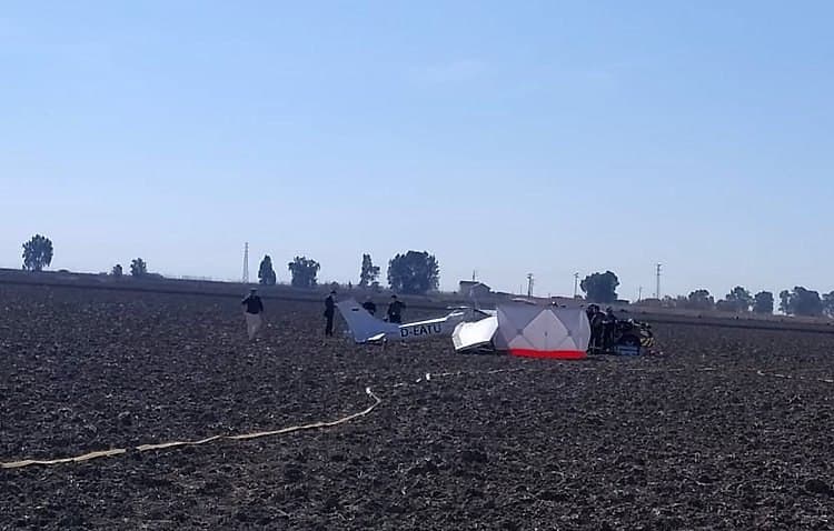 Verdacht GENimpfmord in Las
                  Cabezas de San Juan (S�dspanien) 17.2.2022: Pilot in
                  Cessna stibt im Cockpit - kann die Landung noch auf 1
                  Feld machen - tot: Fallece un joven cerca de la
                  pedan�a utrerana de Pinz�n al precipitarse la avioneta
                  que pilotaba - Utrera Digital