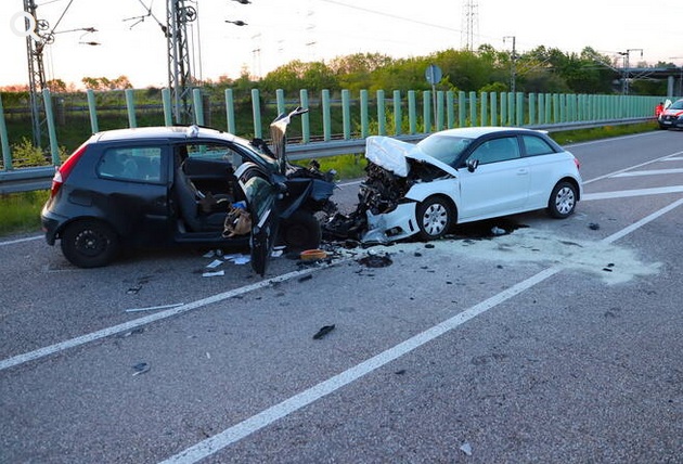 Verdacht GENimpfmord in Waghäusel (BW, 4R) am
21.4.2022: Frau (63) mit Zusammenbruch am Steuer -
Frontalkollision - tot: Unfall-Hypothese:
"Medizinischer Notfall": Medizinischer
Notfall führte zu tödlichem Frontalcrash (Update) Verdacht GENimpfmord in Waghäusel (BW, 4R) am
21.4.2022: Frau (63) mit Zusammenbruch am Steuer -
Frontalkollision - tot: Unfall-Hypothese:
"Medizinischer Notfall": Medizinischer
Notfall führte zu tödlichem Frontalcrash (Update)
