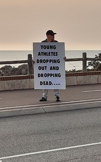 Widerstand Australien 21.4.2022:
Botschaften mit der Wahrheit über die tödlichen
GENimpfungen verbreiten: mit Schildern spazieren
gehen 02 Widerstand Australien 21.4.2022:
Botschaften mit der Wahrheit über die tödlichen
GENimpfungen verbreiten: mit Schildern spazieren
gehen 02