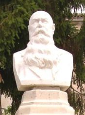 Dr. Antonino
Sciascia, Denkmal in Canicattì (Südküste von
Sizilien) Dr.
Antonino Sciascia, Denkmal in Canicattì
(Südküste von Sizilien)