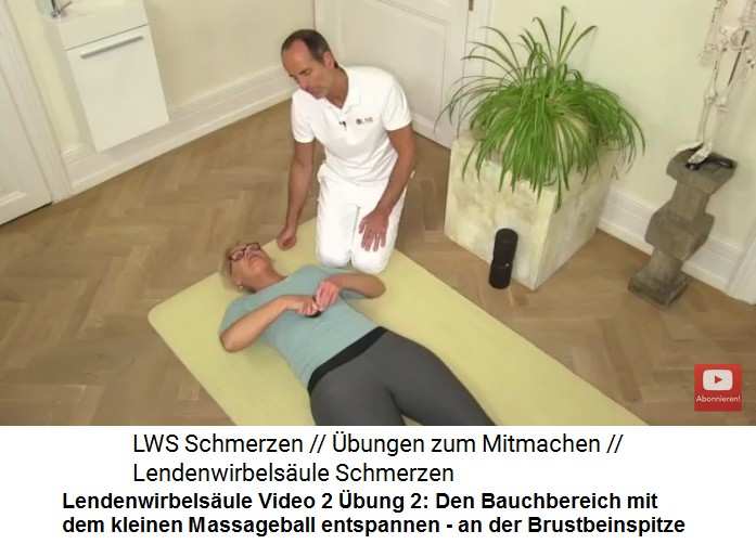 Bauchbereich entspannen: Der kleine Massageball
                  macht eine Tour Rippenbogen hoch - Brustbeinspitze -
                  den anderen Rippenbogen runter