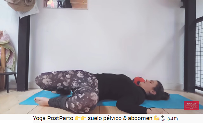 Beide Beine werden nach links
abgeknickt 01 Beide Beine werden
nach links abgeknickt 01