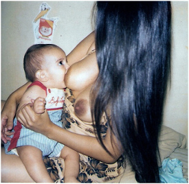 Mittelamerikanerin beim Stillen, San
                            Pedro, California