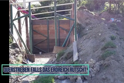 Sicht auf
                              den Eingangsbereich mit der Sicht bis zur
                              R�ckwand