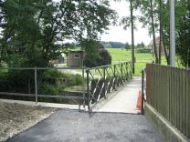 Br�cke �ber den Dorfbach Arbogne