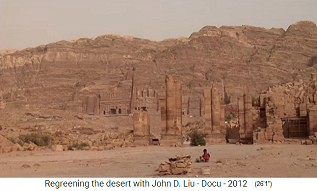 Jordanien, die
                      Region um die Stadt Petra ist eine kahle Felsw�ste
                      03