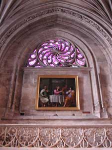 Kathedrale von Lyon, Rosette der
                        Seitenkapelle als Urwirbelmandala