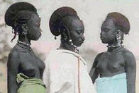 Frauen oben ohne 03 in Afrika