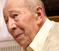 pero el padre todav�a vivi� 17 a�os m�s
                            hasta ten�a 86 a�os (aqu� un hombre con 86
                            a�os)