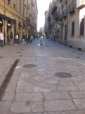 Calle Concejo, gelbe Platten mit Mandala 04