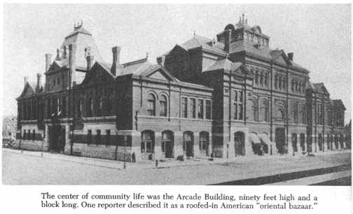 Arbeiterstadt Pullman: Das
                            Einkaufszentrum "Arkaden".