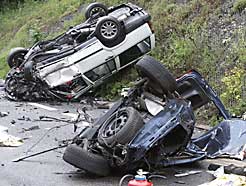 Raserunfall bei
                Jona mit 2 beteiligten Autos, 5.6.2004, mit dem Tod
                Unschuldiger.