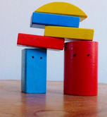 En Turm
us Bauchlötzli mit emene Toor En Turm us
Bauchlötzli mit emene Toor