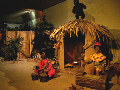 Theme railway in
                              Ibbenb�ren 04, scenery with drummers from
                              Africa