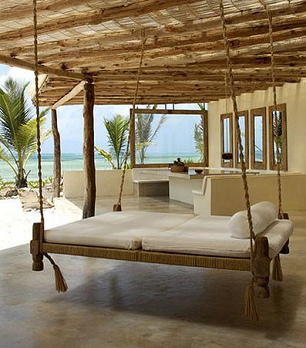 Cama volante / cama
                              oscilante en un balc�n, son localidad