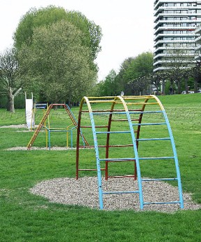 Trepar 04a: armaz�n de metal en
                                    el distrito de Rodenkirchen en
                                    Colonia, Alemania