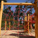 Trepar 15: red de
                                  ara�a de trepa en Kleinzschachwitz
                                  cerca de Dresden, Alemania