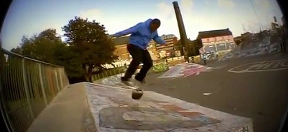 Patinaje con una rotaci�n de 180 grados 02, en
                el distrito de Horfield en Bristol, Inglaterra