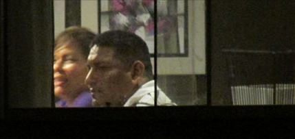 In Comas an der Nicaraguastrasse war ein
                    h�bsches, gelbes Nachbarhaus, aber dort fanden immer
                    Nachtsitzungen vom Mossad gegen mich statt, hier ist
                    eine Nahaufnahme von diesen Schweinen im Publikum,
                    die wahrscheinlich von der peruanischen
                    Kriminalpolizei (Dirincri) sind, am 12.1.2016