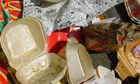 Abfallberg
("Littering") durch Fastfood
von McDonalds und Burger Kind. Diese
Firmen sind absolut untauglich und
verursachen der Allgemeinheit hohe
Kosten, auch durch Gesundheitsschäden
wegen unausgewogener Ernährung... Abfallberg
("Littering") durch Fastfood
von McDonalds und Burger Kind. Diese
Firmen sind absolut untauglich und
verursachen der Allgemeinheit hohe
Kosten, auch durch Gesundheitsschäden
wegen unausgewogener Ernährung...