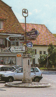 La Br�vine
                        Wegweiser poteau indicateur