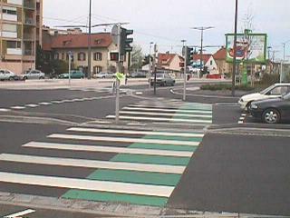 Strassburg Bischheim: Velo�bergang auf
                    Fussg�ngerstreifen